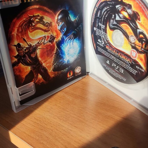 Mortal Kombat Komplete Edition PS3 like new, fighting game