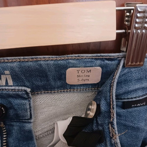 Jeans pants for boy 6 years like new with elastic waist