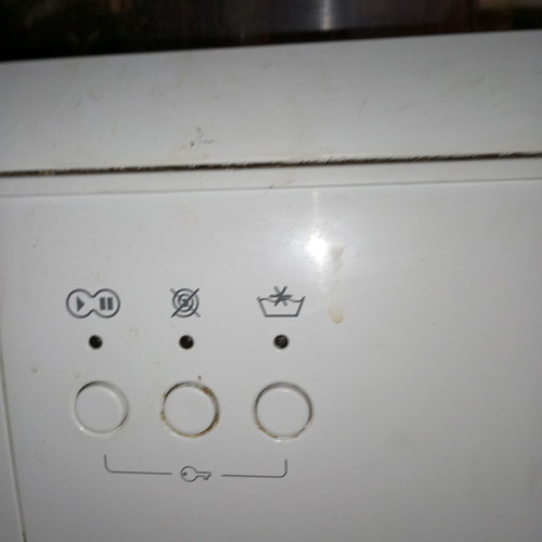 United washing machine 5 kg used in good condition