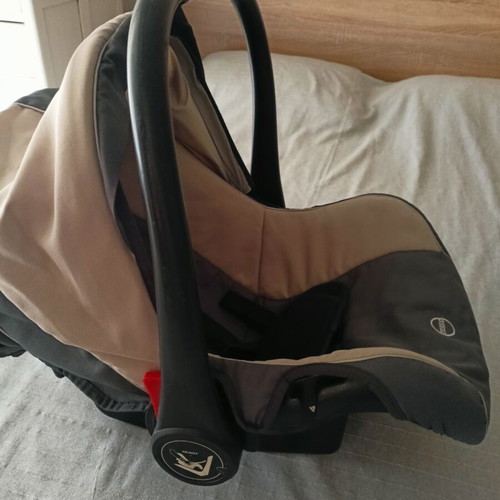 Bebe Stars Baby Car Seat like new, grey-beige