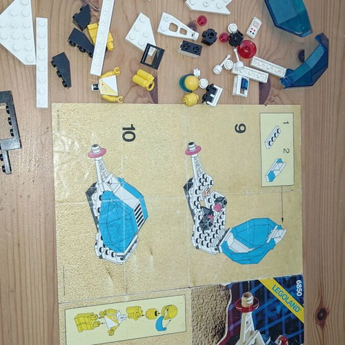 Lego Vintage Auxiliary Patroller Space Futuron 6850 used