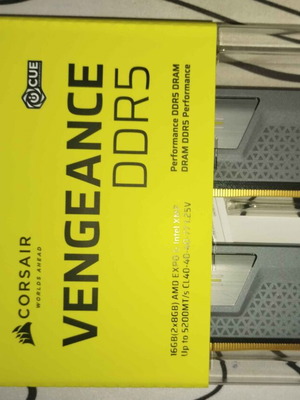 Corsair Vengeance DDR5 16GB 5200MHz CL40 RAM new with lifetime warranty