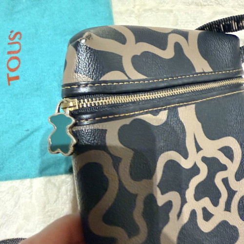 Tous leather crossbody bag like new, black and beige