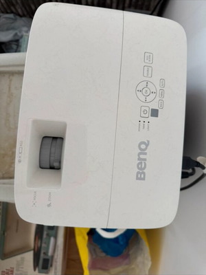 BenQ HM560 projector 2021 model