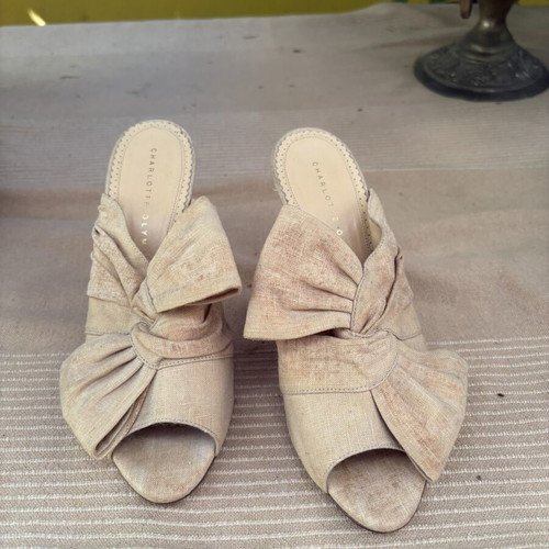 Charlotte Olympia Bow Heels like new, size 38