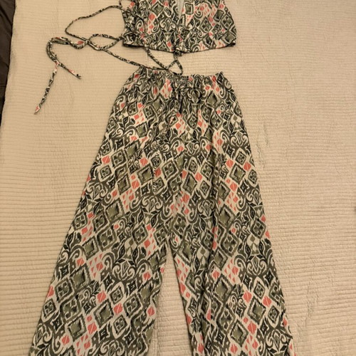 Decoro Boho Set Crop Top and Palazzo Pants S/M like new, colorful
