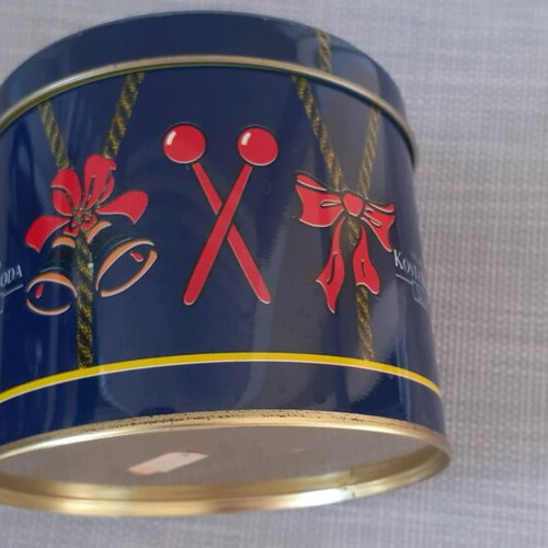 Kosta Boda metal box, original, in excellent condition
