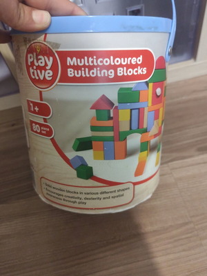 Play Tive wooden building blocks