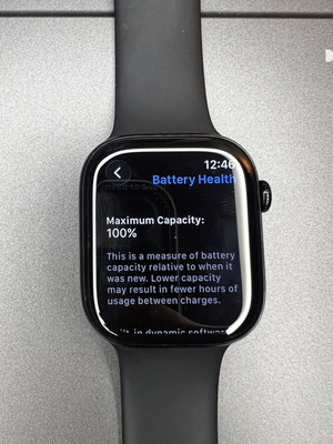 Apple Watch Series 11 46mm like new with accessories
