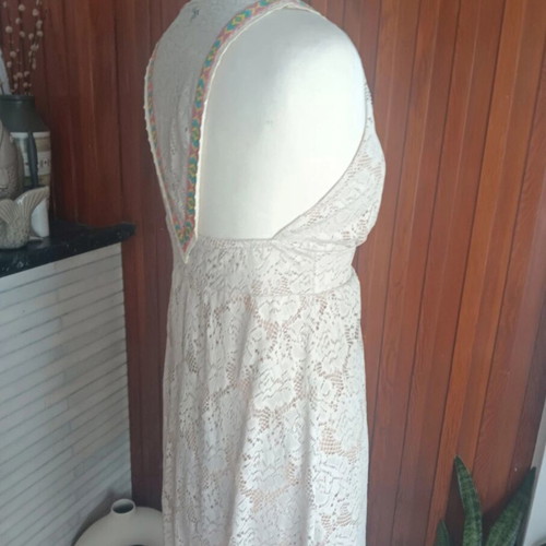 Asymmetric beige lace dress with high-low hem, like new, size M