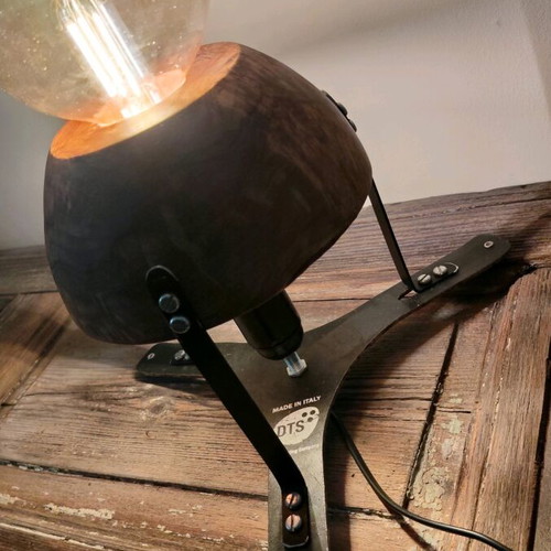 Table lamp new unique design with wooden shade