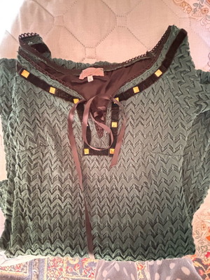 Dress cypress size small like new with cord and lining