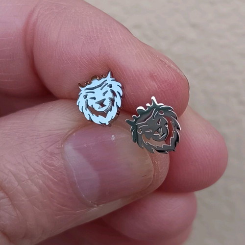 Unisex stainless steel lion head stud earrings