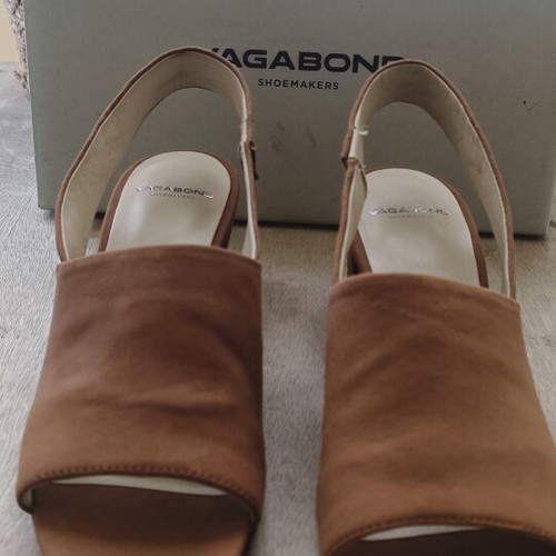 Vagabond Shoemakers Elena suede sandals size 37 new, brown