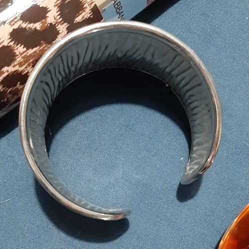 Cuff bracelet stainless steel new, silver color