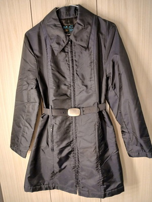Women's coat knee-length like new, black and blue
