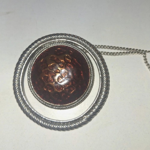 Vintage necklace like new with 54cm chain brown and silver