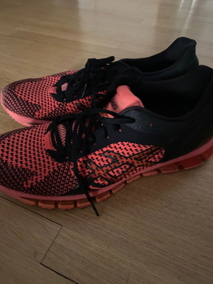 Παπούτσια Asics αθλητικά σαν καινούργια, νούμερο 42