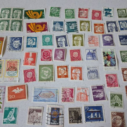 German stamps used, pack of 319 collectible vintage pieces