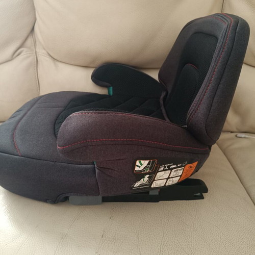 FreeON Isofix child car seat for ages 3.5 and up