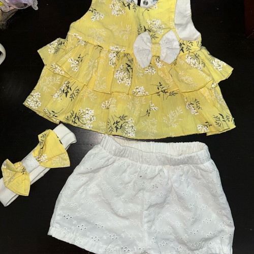 Baby set with matching headband 6 months like new