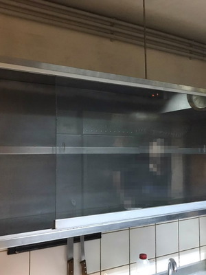 Ποτηριέρα με 2 ράφια μεταχειρισμένη, ανοξείδωτη με συρόμενο γυαλί