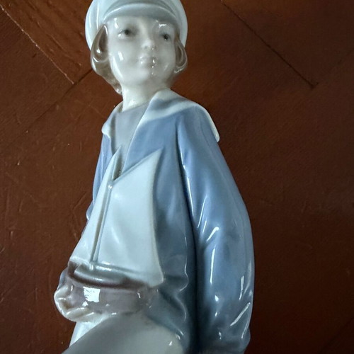 Lladro 4810 figurine like new