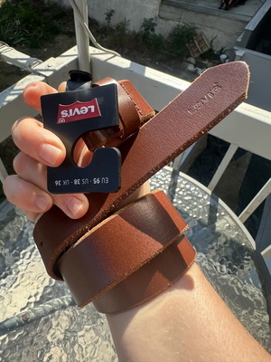 Levi's leather belt, brown, size 95