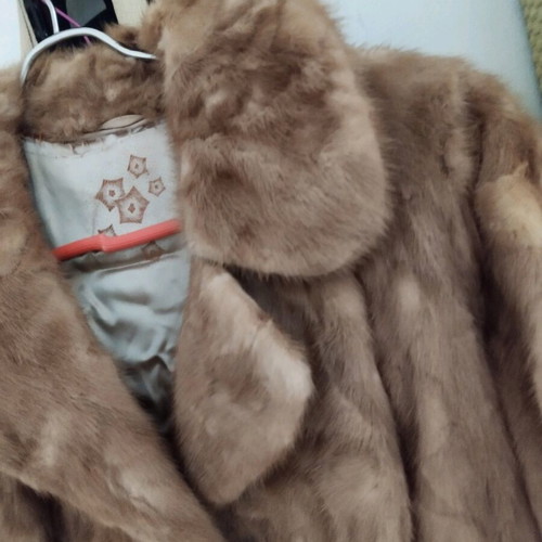 Natural fur coat like new, brown, length 1.10m, for height 1.60m