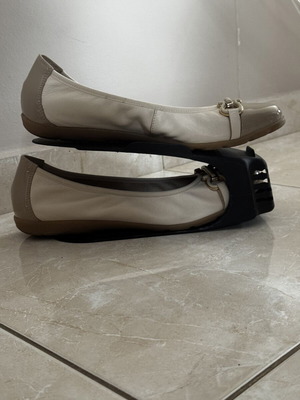 Shoe holders used, set of 8 for closet space saving