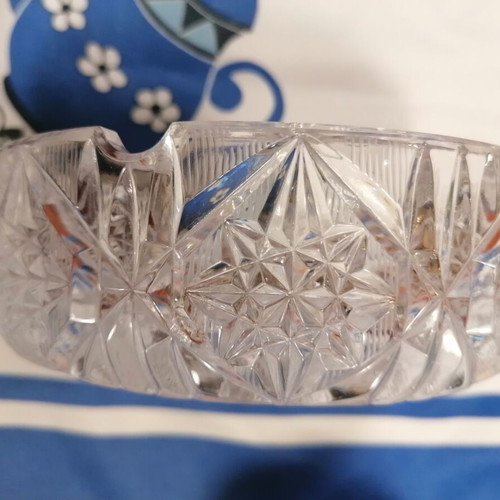 Crystal round ashtray like new