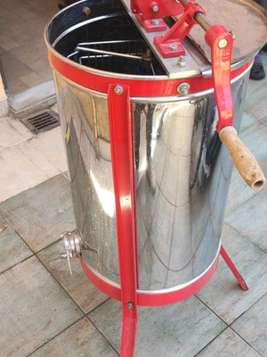 Honey Extractor 3-Frame Hand Used