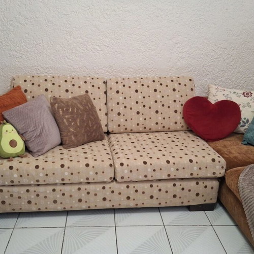 Corner sofa with two-seater and recliner