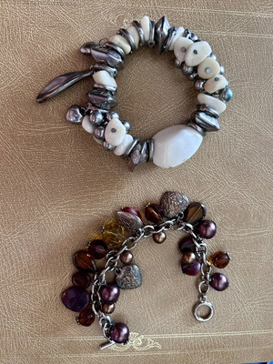Women's bracelets used, silver white and silver brown chain set