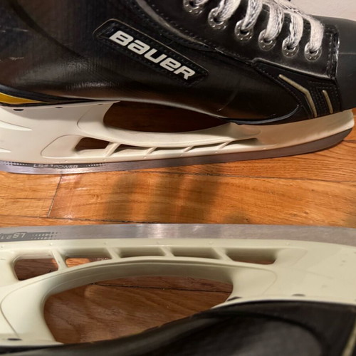 Bauer Supreme One100 ice skates like new, size 11D