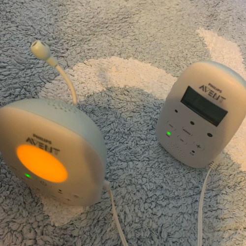 Avent Philips Baby Monitor like new with night light and lullabies