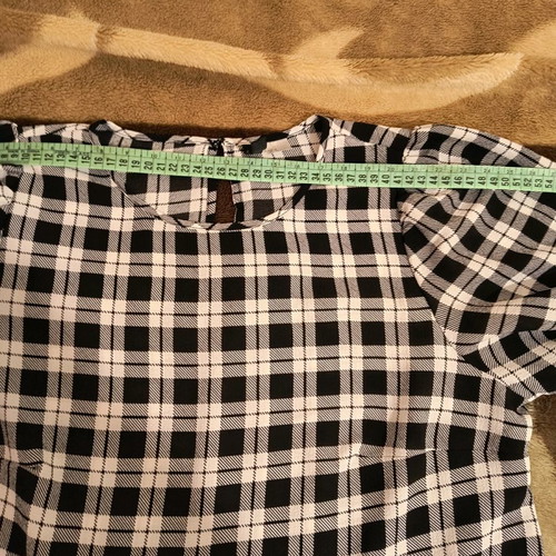 Checked dress H&M white-black size medium -  3,50 - Vendora.cy