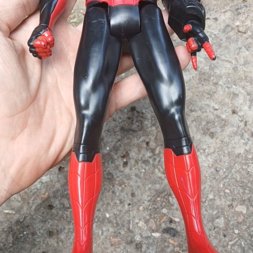 Spider-Man figures used, set of two