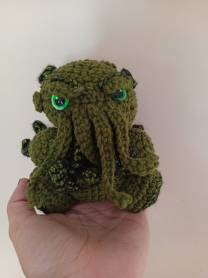Cthulhu Amigurumi Handmade Doll with Dark Green and Metallic Yarn
