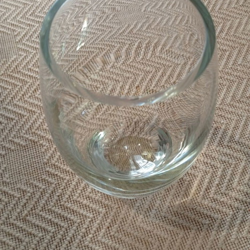 Crystal vase like new, very heavy