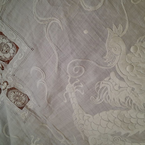 Silk handmade embroidered tablecloth like new with dragons