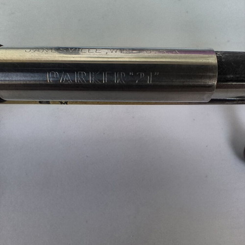 Parker 21 fountain pen made in USA, blue resin and stainless steel cap