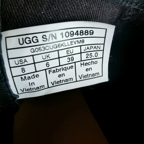 UGG Aureo II women's boots size 39 like new, waterproof suede