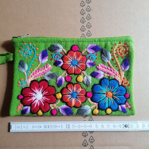 Handmade Peruvian toiletry bag new, woven and hand embroidered