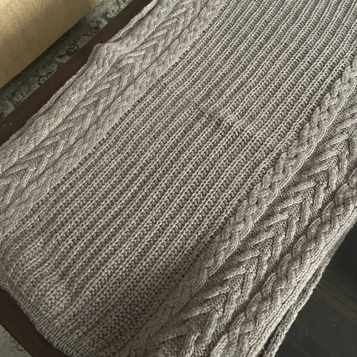 Hat and scarf set like new, gray and beige, size M