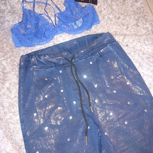 Elastic jeans with rhinestones and Hunkemöller c75 bralette like new, size S/M