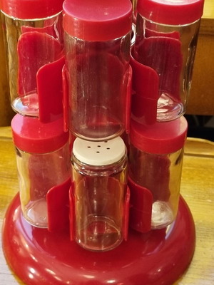 Rotating spice rack used, 12 positions