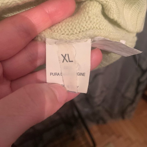 Wool sweater like new, lime color, special neckline cut, made in Italy