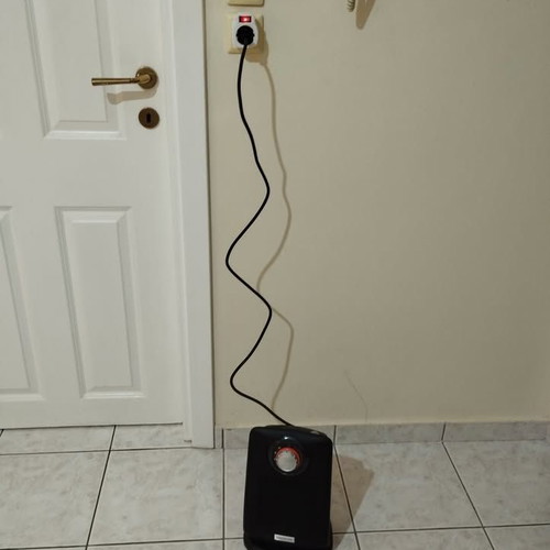 Davoline 2000w fan heater like new, rotating