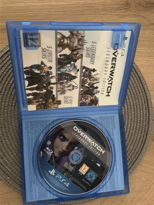 Overwatch PlayStation 4 used, fully functional
